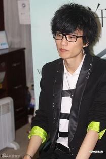 娱乐新闻许嵩,娱乐新闻聚焦音乐才子新篇章