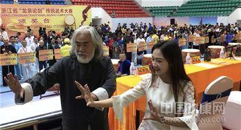 新闻八卦掌,揭秘明星幕后恩怨与情感纠葛